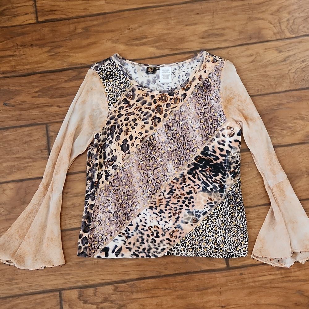 BILA Petite Women's PXL animal print bell sleeves embellished with sequi…
